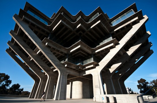 Die Geisel Library in San Diego (University of California)